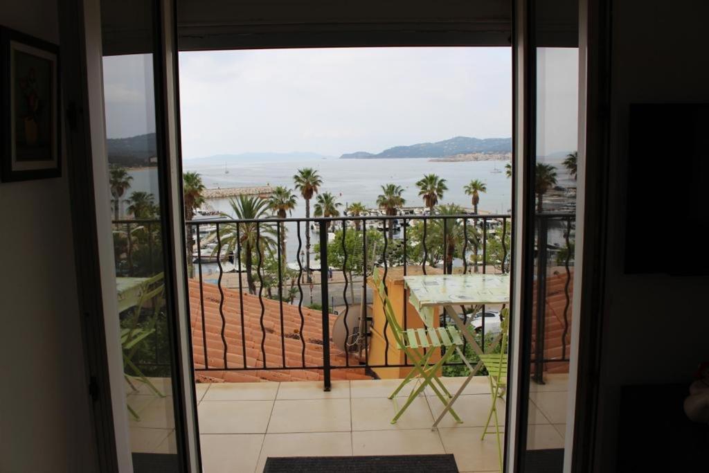 T2 Coquet Le Lavandou Plein Centre Vue Mer Exceptionnelle. Apartment ภายนอก รูปภาพ
